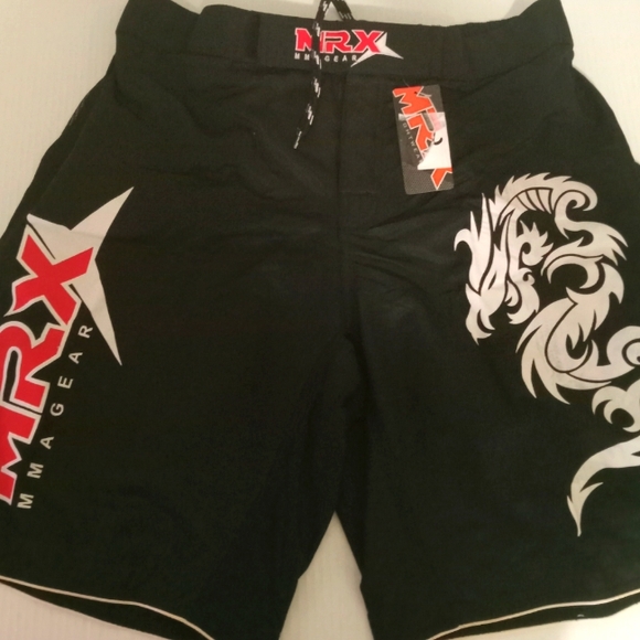Mens Mrk kick boxing shorts size XXL black and red - Picture 1 of 4
